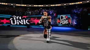 WWE Raw के बाद मशहूर कॉमेडियन ने CM Punk के साथ मिलकर मचाया बवाल, हील स्टार्स को चोकस्लैम देते हुए लूटी महफिल