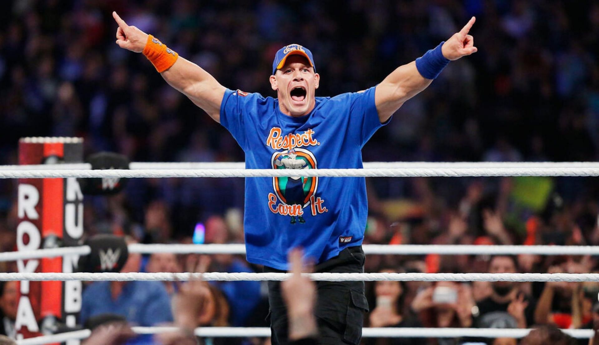 जॉन सीना रिंग में एंट्री करने के बाद (Photo: WWE.com)