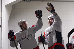 Tom Wilson drops 4-word hype message for TJ Oshie's debut as hockey analyst during Stanley Cup playoffs