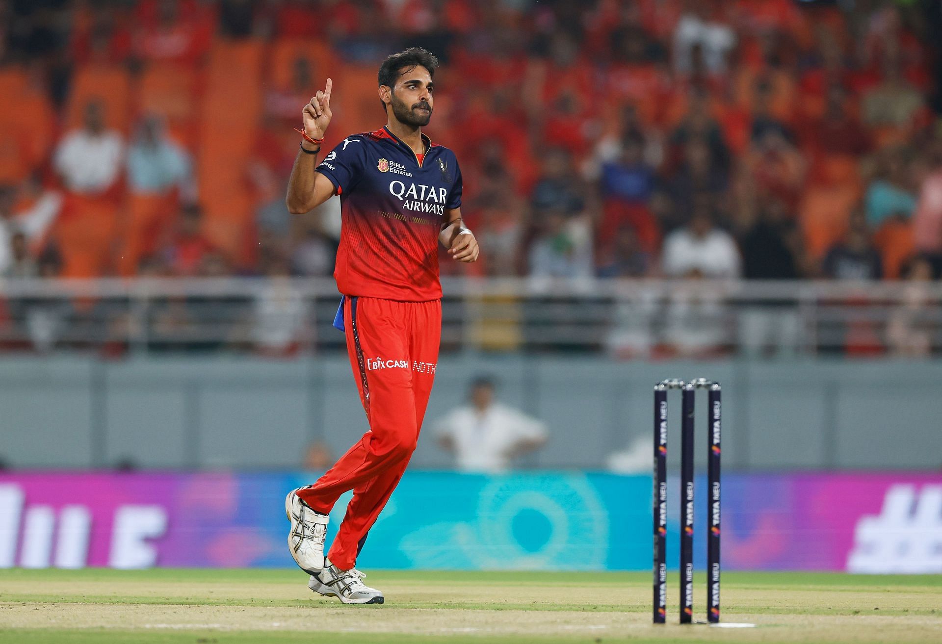 Bhuvneshwar Kumar wasn&#039;t used with the new ball in RCB&#039;s final league game against LSG. [P/C: Getty]
