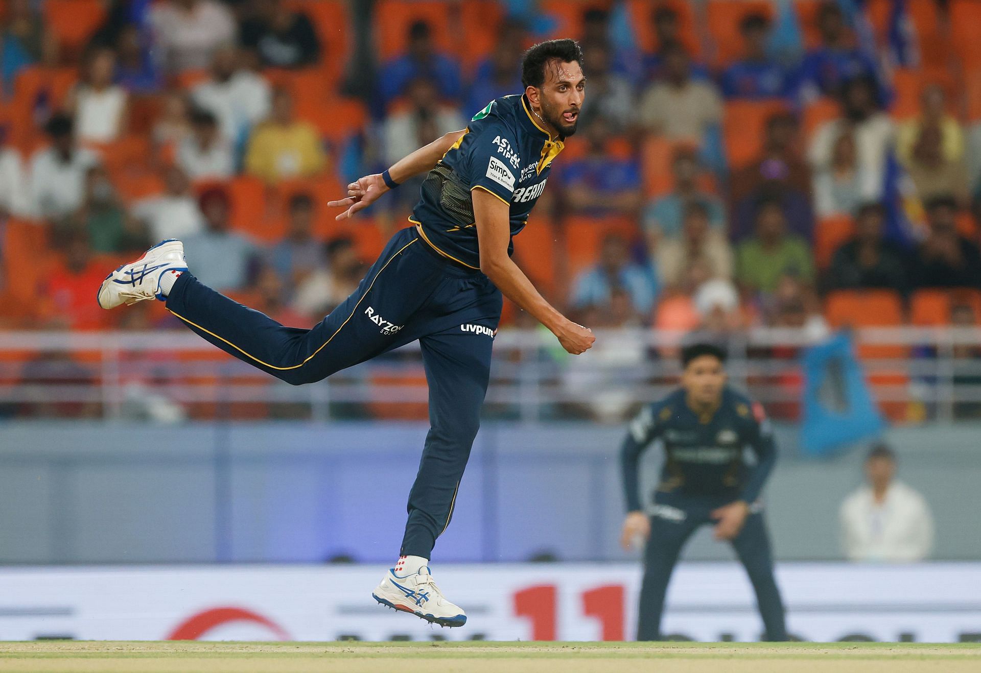 Prasidh Krishna shared the new ball with Mohammed Siraj in the IPL 2025 Eliminator. [P/C: Getty]