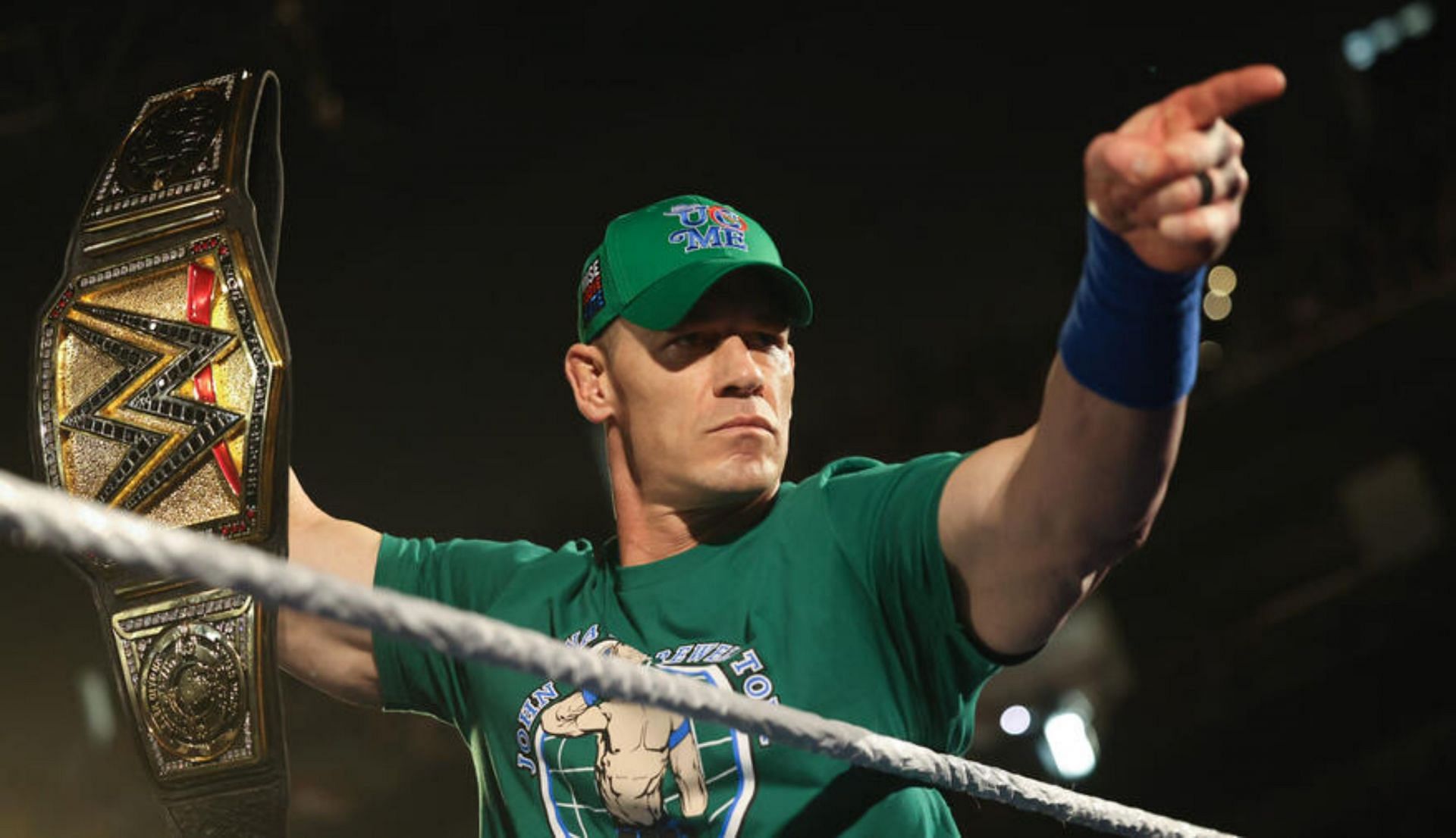 जॉन सीना चैंपियनशिप के साथ (Photo: WWE.com)