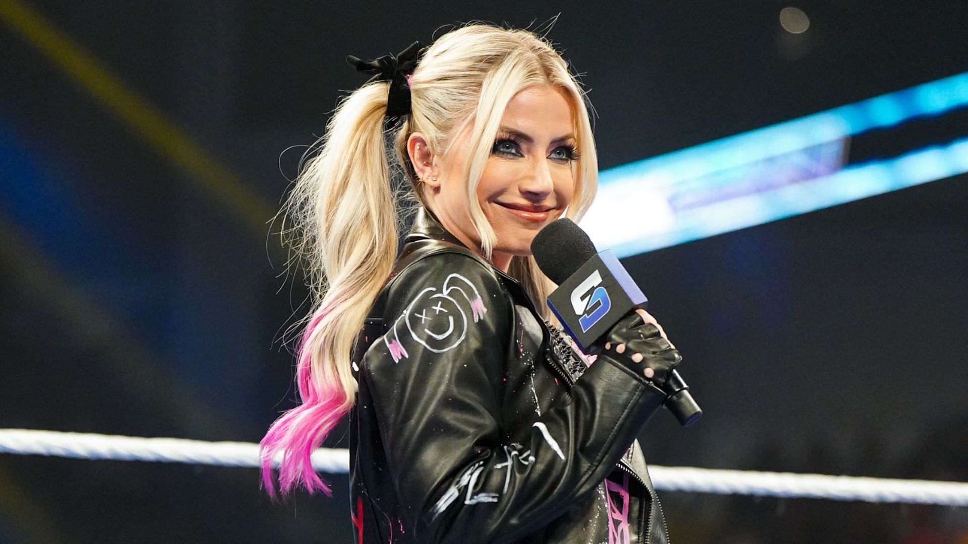 Alexa Bliss could shock the world on WWE SmackDown [Credit: WWE.com]