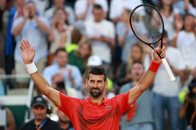 How did Novak Djokovic play today? Comparing Serb's French Open 2R performance with Carlos Alcaraz & Jannik Sinner