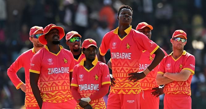 IPL 2025 : आरसीबी का प्लेऑफ से पहले बड़ा फैसला, जिम्बाब्वे के खूंखार गेंदबाज को टीम में किया शामिल