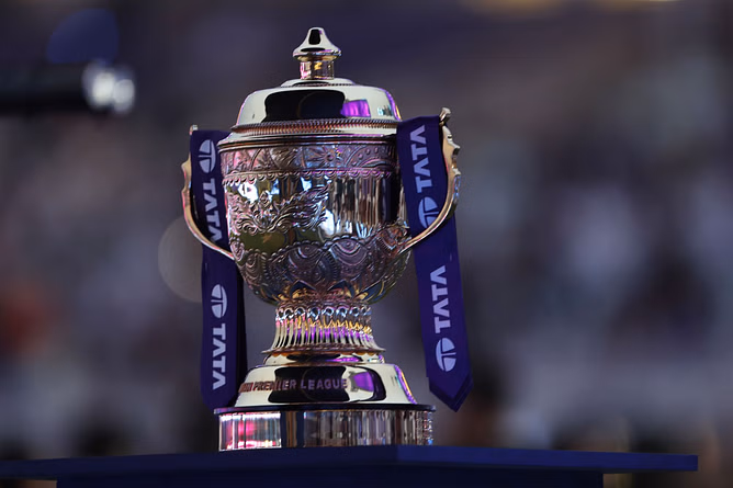 "This year he's getting credit" - Sunil Gavaskar's huge statement on title-winning captain amid IPL 2025 resumption