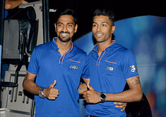 "Trophy aa rahi hai" - Pap tells one of the Pandya brothers at airport amid IPL 2025 playoffs [Watch]