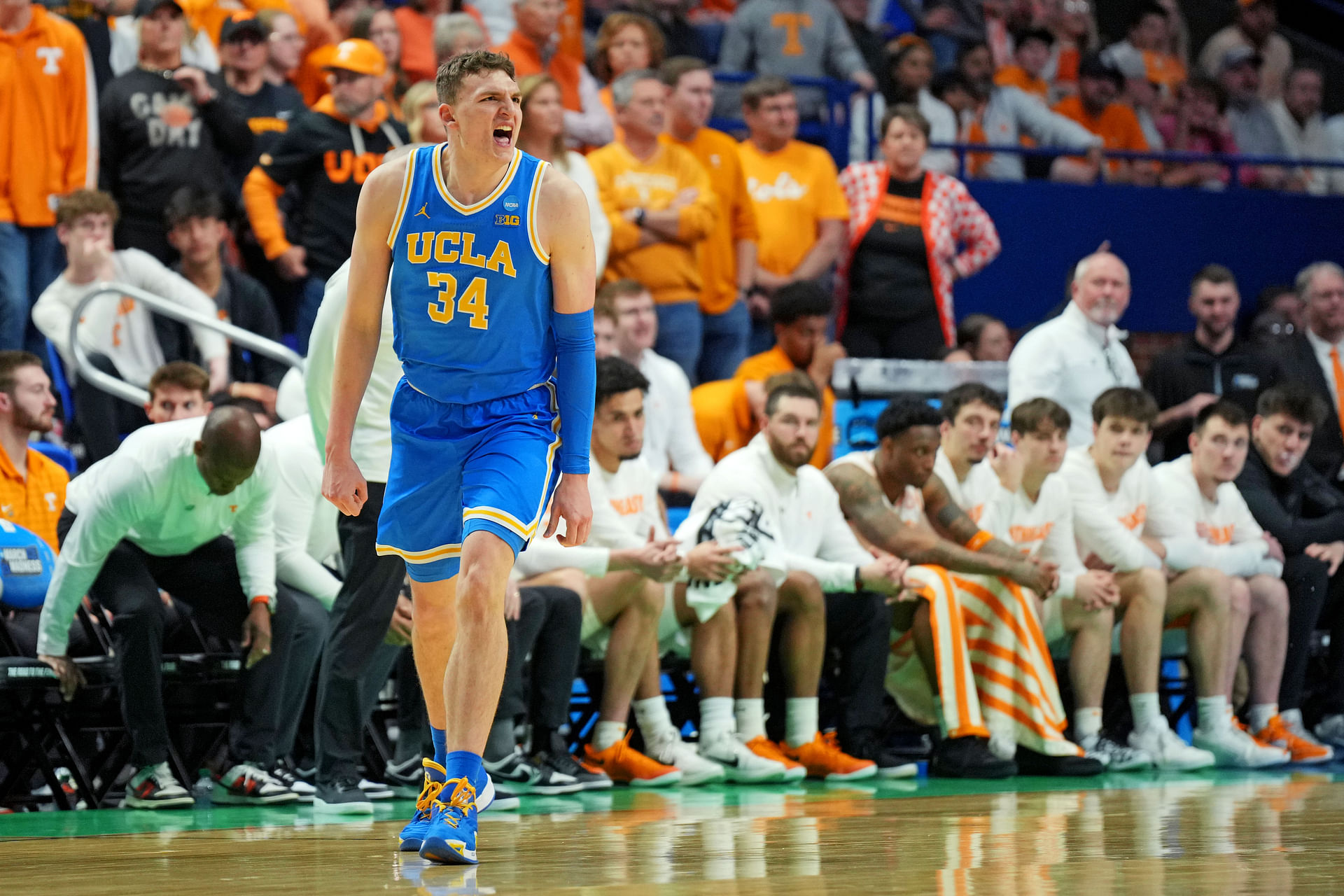 A UCLA Advanced Tyler Bilodeau é um retorno importante na equipe da UCLA. (Empréstimo fotográfico: Imagen)