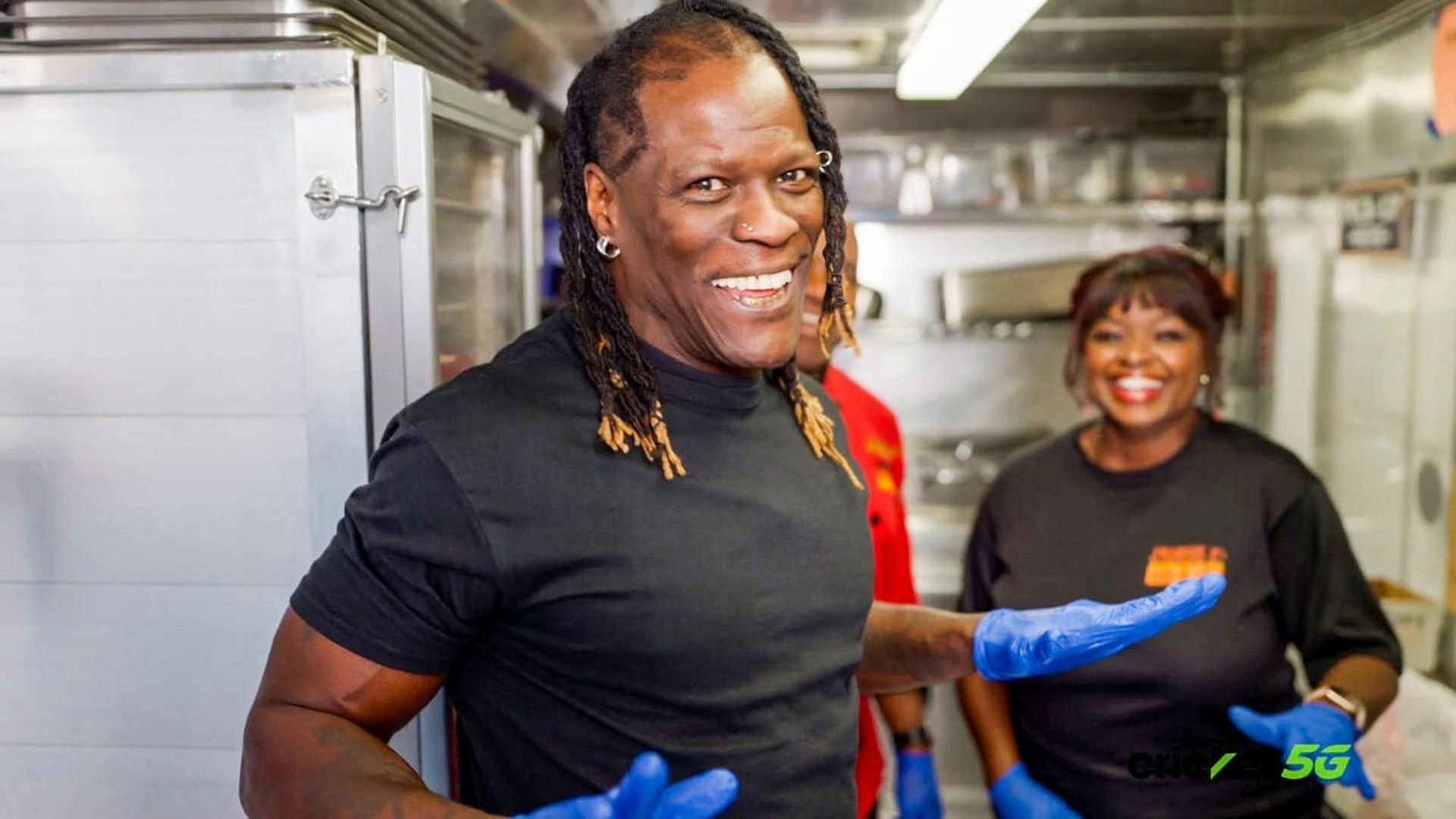 R-Truth (Image Credits: WWE.com)
