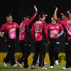 Big Bash League T20: All-round Moises Henriques seals Sixers' semi-final berth