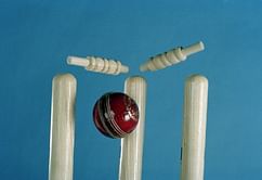 Top 10 bowlers with most number of international wickets in cricket history